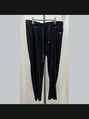 NEW Torrid pants Womens 1X black velour straight leg athleisure casual track